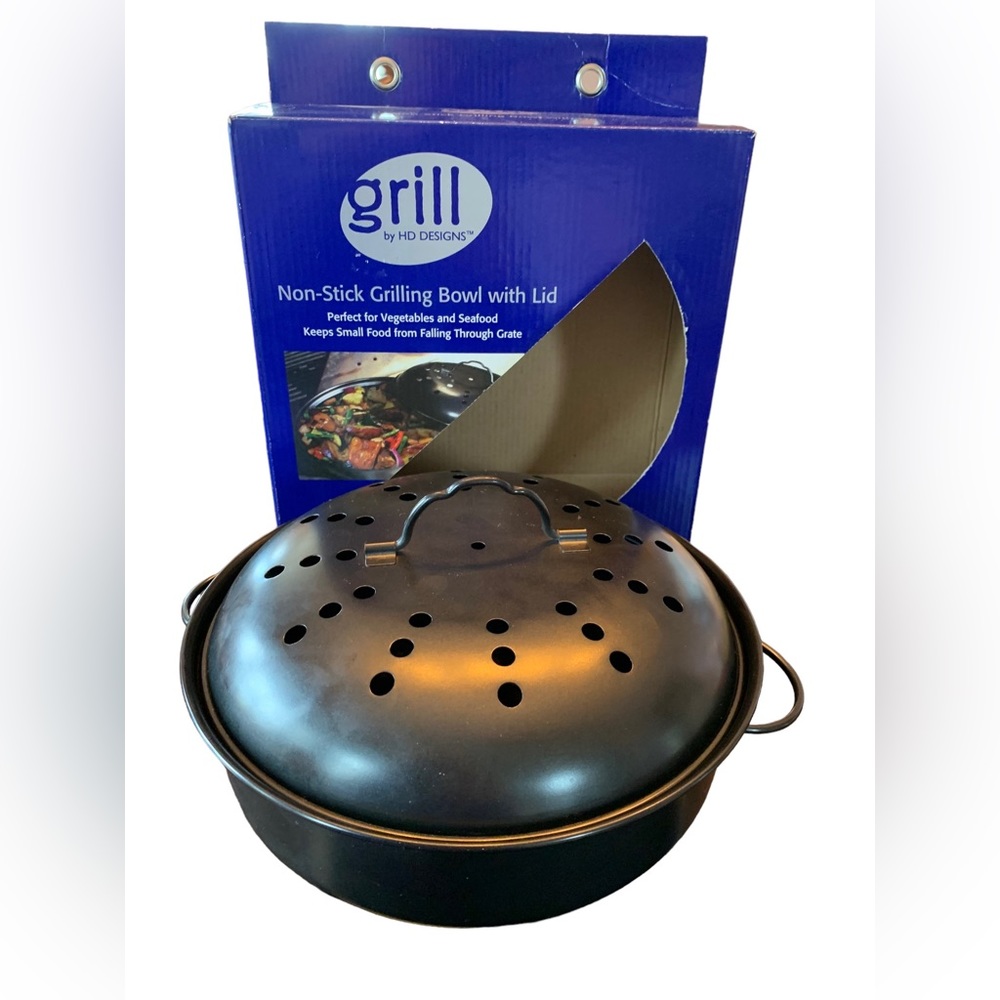 Campers' Essential: Non-Stick Grilling Bowl with Lid NEW